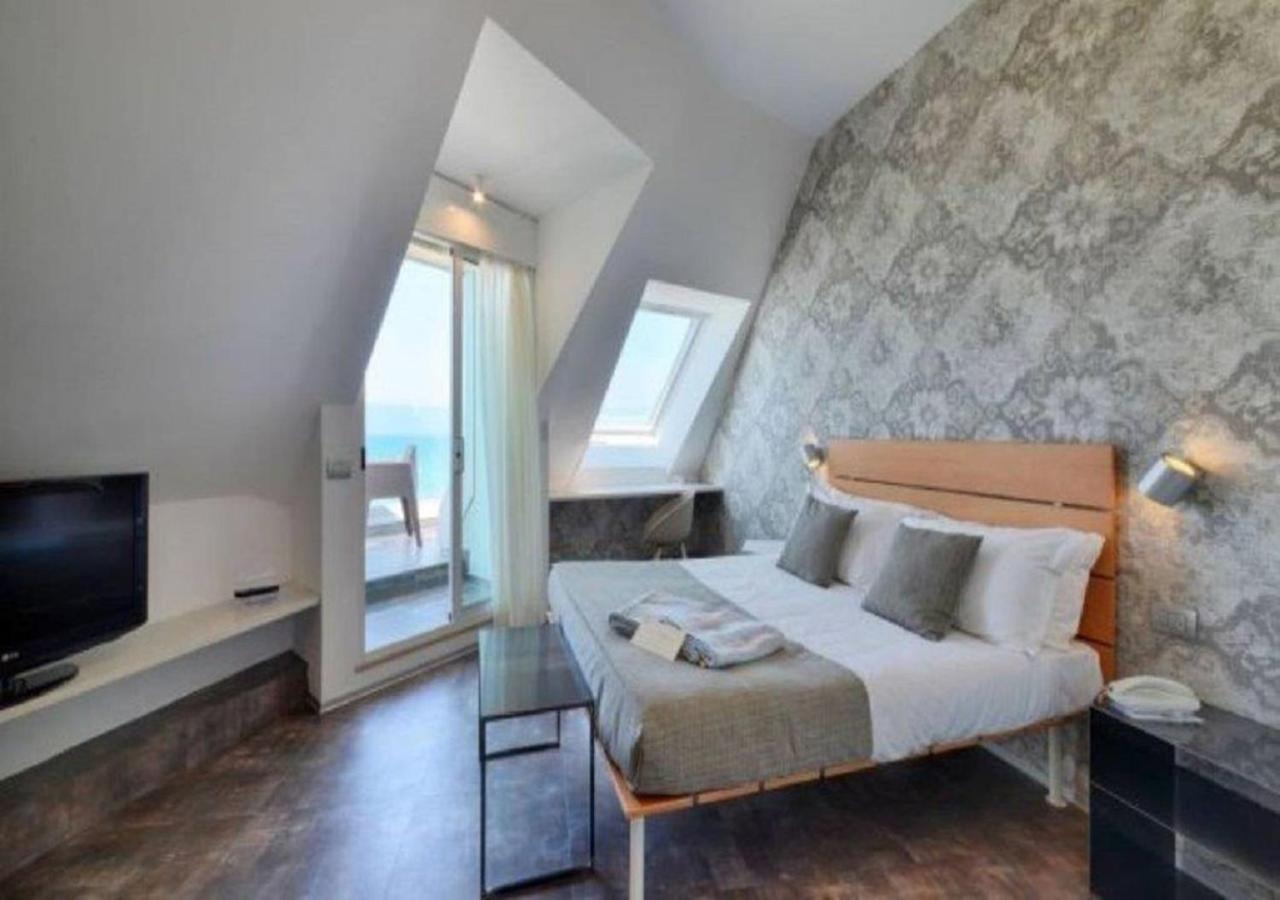 Hotel Rex - Fronte Mare Riccione Exterior photo