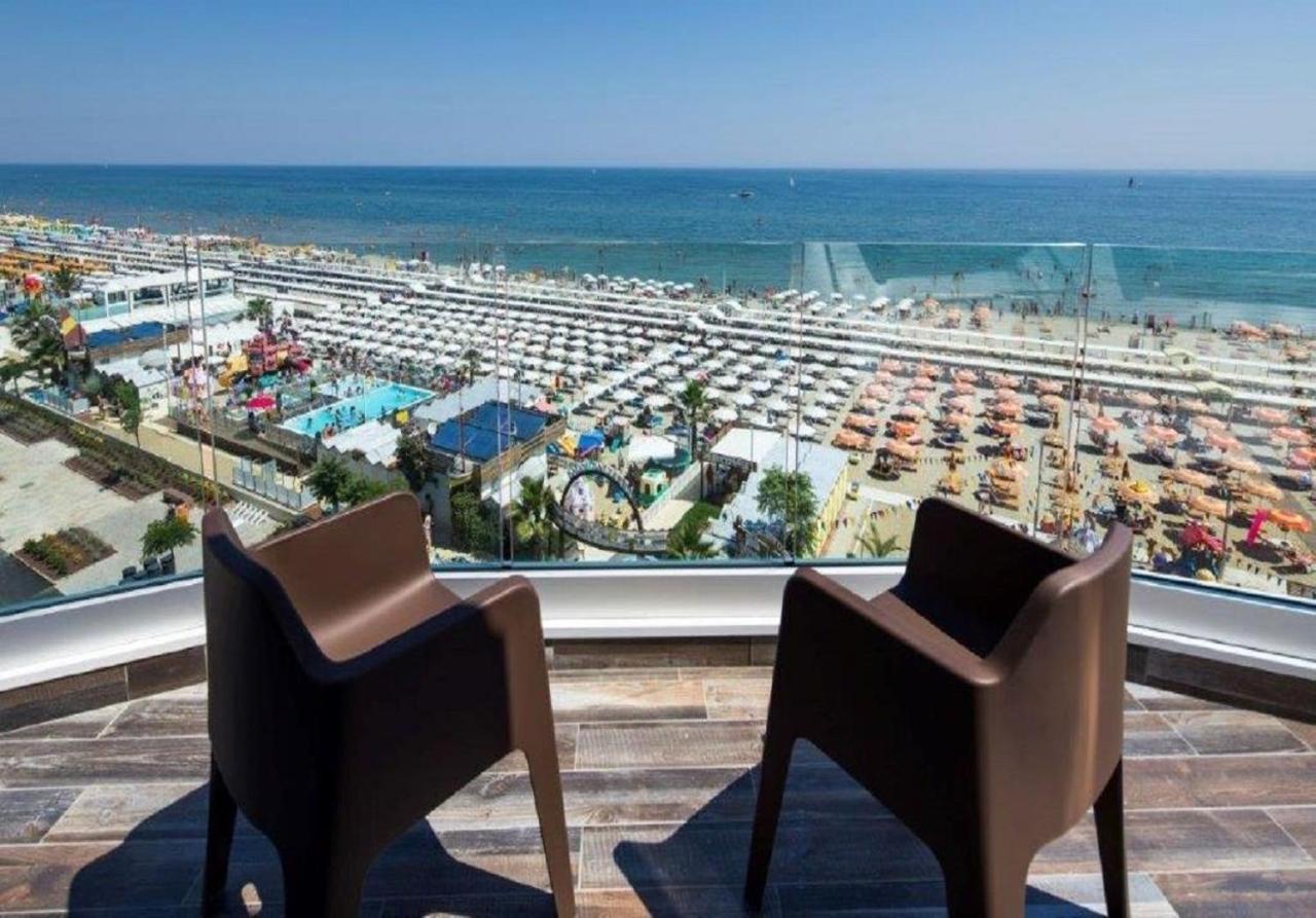 Hotel Rex - Fronte Mare Riccione Exterior photo